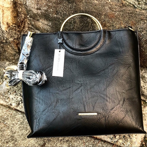 *SOLD**Large black BCBGeneration ring handle bag - Picture 3 of 6